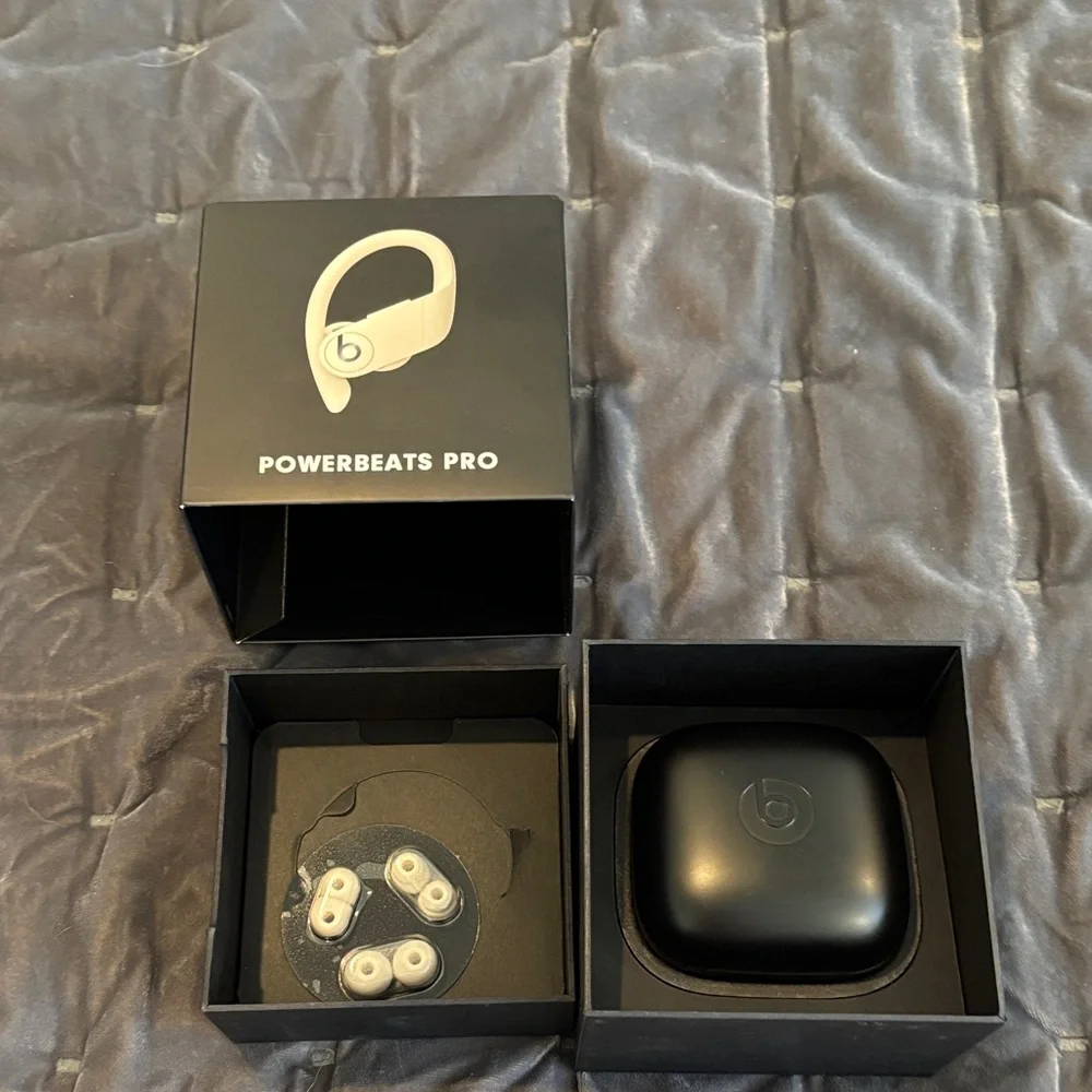 Beats by Dre Powerbeats Pro Wireless Earphones - White